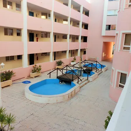 Apartamento No Parque Dos Reis 아파트 *